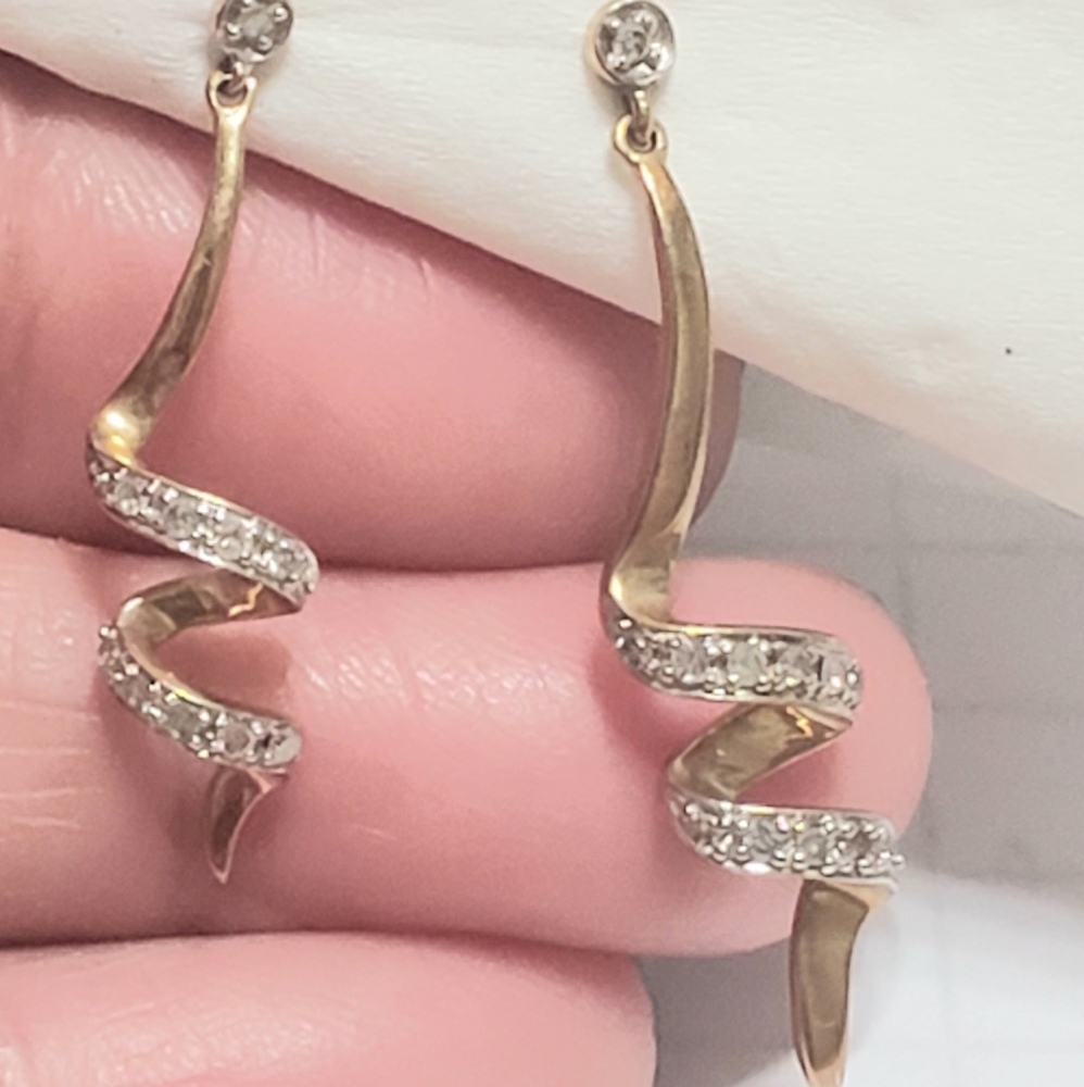 10 K Diamond Beaded Spiral Earings